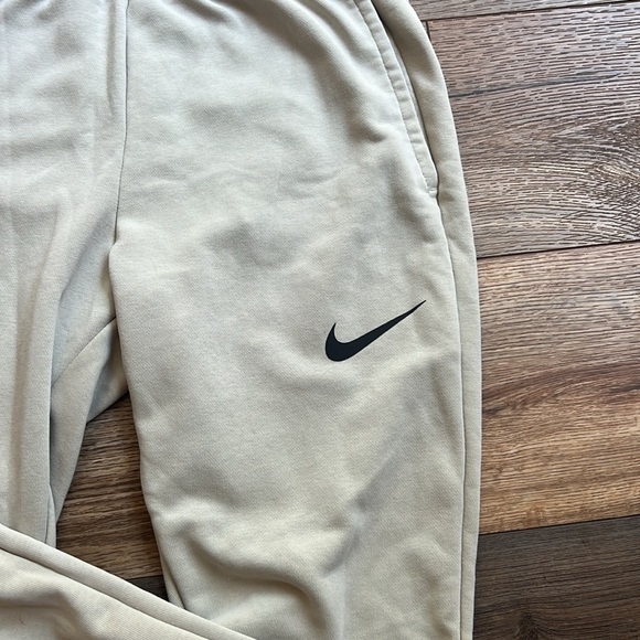 Men’s Small Nike Dry Fit Joggers in EUC - Picture 2 of 5